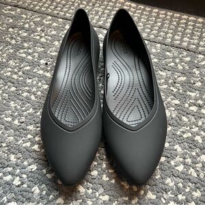 CROCS Women’s SZ 9 Wide NWOT Black Slip On Shoe